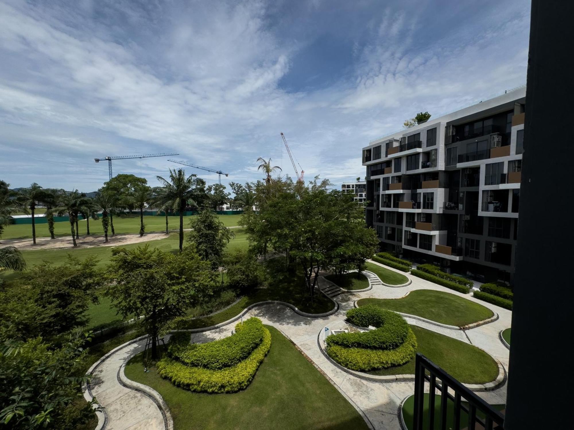Skypark Laguna Apartments Bangtao Bang Tao Beach  Exterior photo